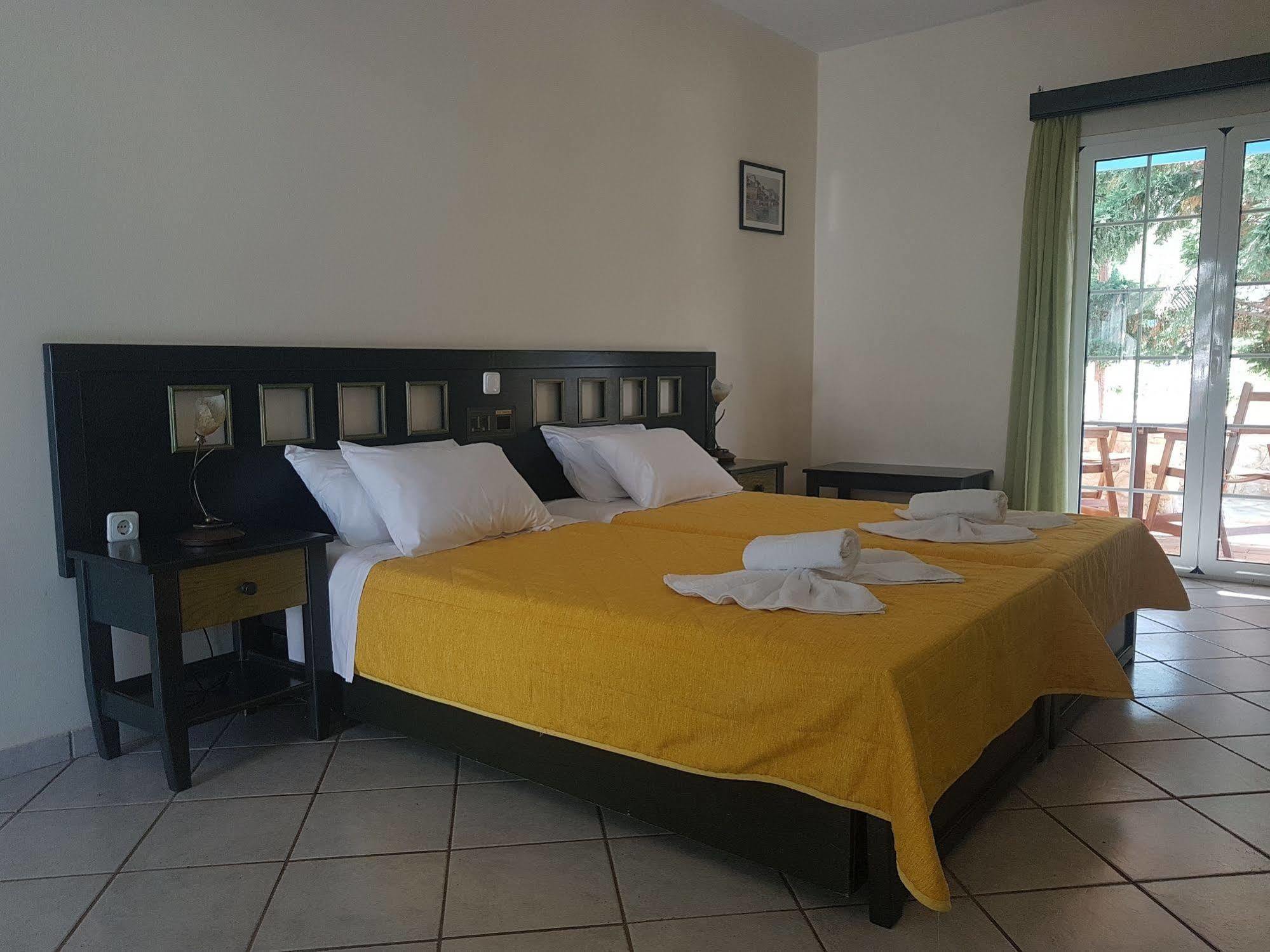 Pantonia Apartments Agia Pelagia  Екстериор снимка