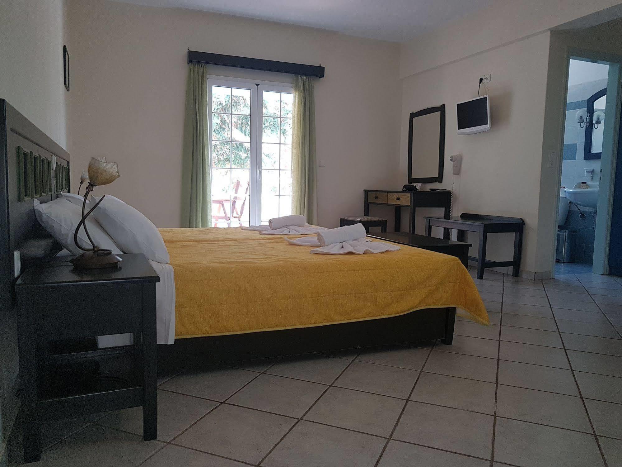 Pantonia Apartments Agia Pelagia  Екстериор снимка
